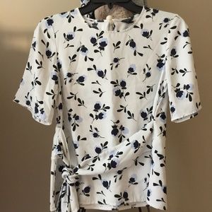 Ann Taylor Flowery Top, size XSP